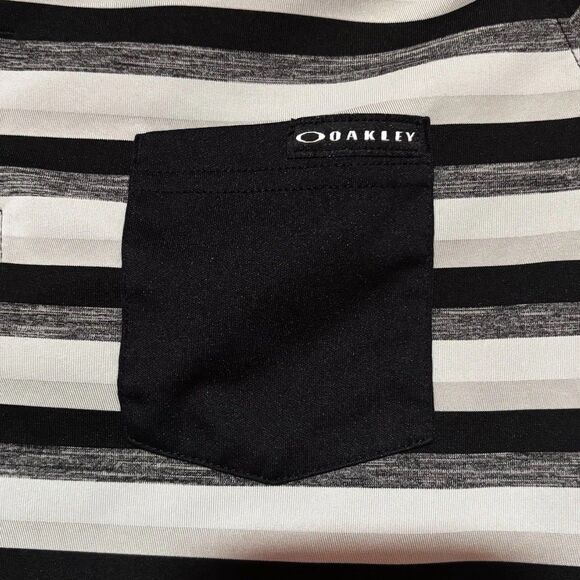 Oakley Gray Black Striped Performance Short Sleeve Shirt Polo Men's Size Small - Picture 2 of 9